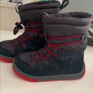 Kids snow boots like new